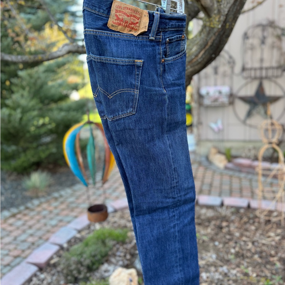 Levi's Men's Blue Jeans pair 1 - Picture 7 of 8
